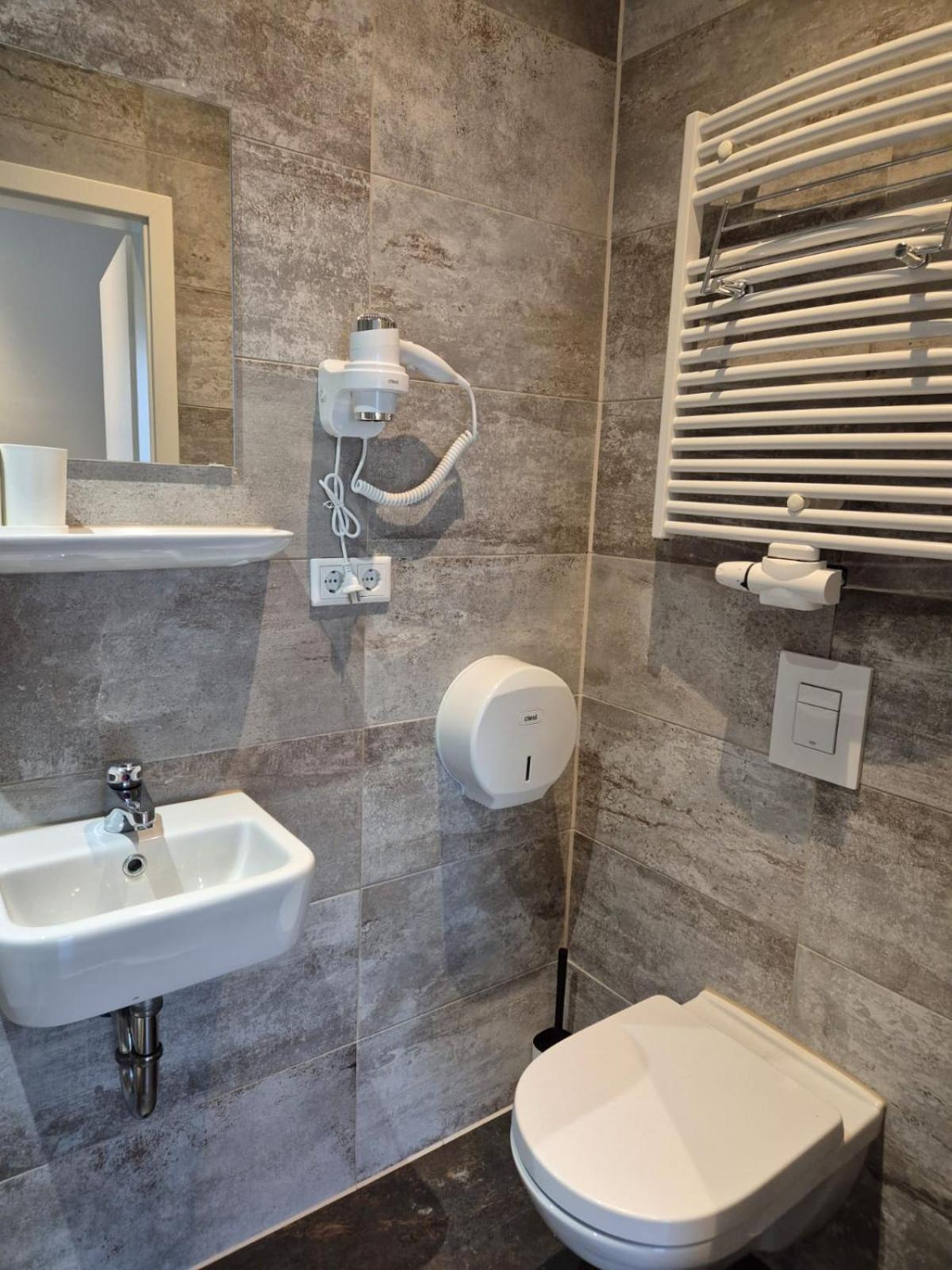 Hotel La Station Luxembourg Ngoại thất bức ảnh